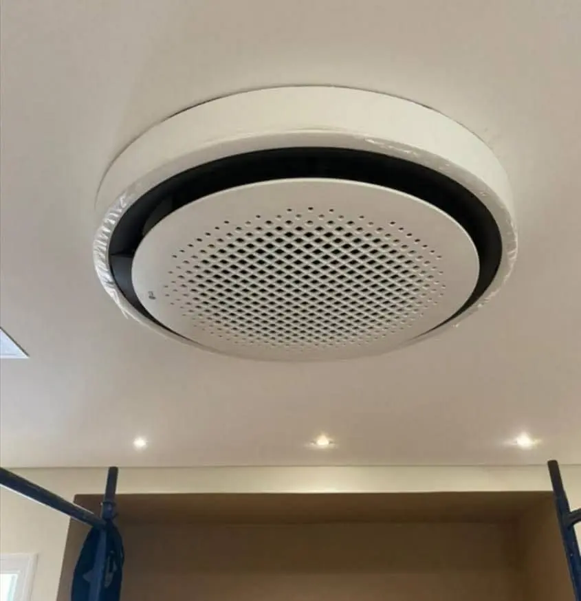 Instalação de K7 Round com acabamento embutido